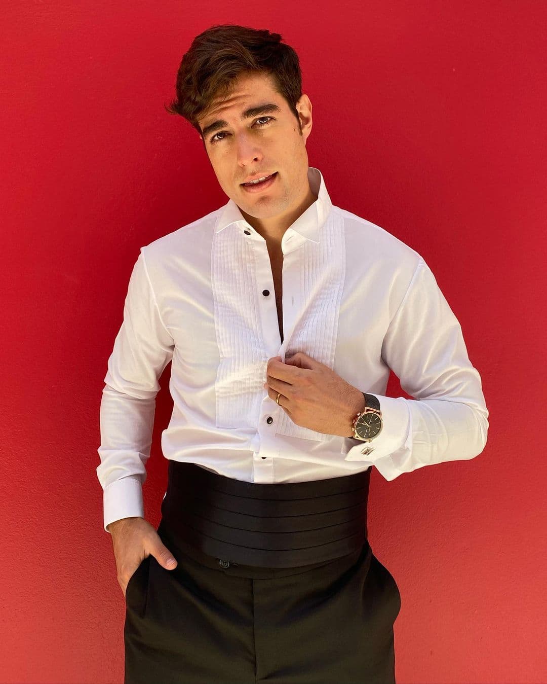 Ante la comparación de su personalidad con la de su personaje, Brandon Peniche fue cuestionado por el medio de comunicación sobre la supuesta 
<b>guerra de egos </b>que se especula tiene con su compañero 
<b><a href="https://www.univision.com/temas/danilo-carrera">Danilo Carrera</a></b>.