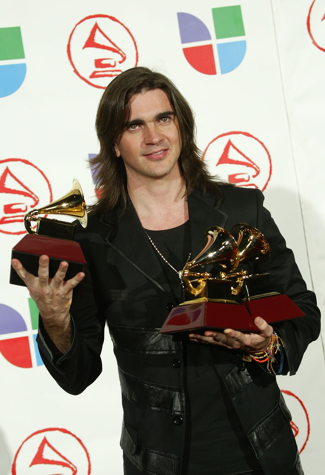 En total, el colombiano ha ganado 20 gramófonos en Latin GRAMMY, sin olvidar que el año que triunfó como Mejor Nuevo Artista se llevó a casa otros dos trofeos.