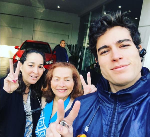 Su mamá y su abuela son las mujeres consentidas de nuestra 'Cosita linda'.