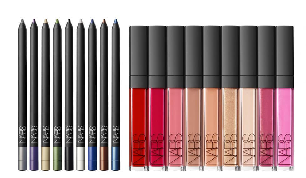 5. LARGER THAN LIFE, Nars, 
<a href="http://www.saksfifthavenue.com/main/WorldOfDesigner.jsp?FOLDER%3C%3Efolder_id=2534374305080605">Saks Fifth Avenue</a>, lip gloss $26 dólares, delineador $25 dólares | Estos dos productos de la marca americana comparten el nombre y tienen en común la promesa de permanecer en su lugar por horas. Ambos productos están altamente pigmentados y ofrecen una gran variedad de colores brillantes. Aunque son de larga duración no son ásperos ni resecan la piel. 
<br>