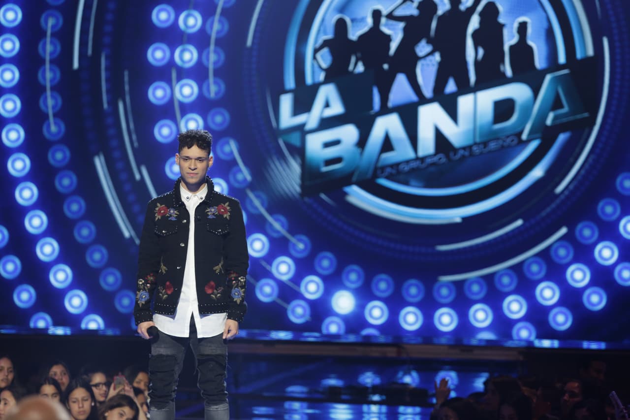 Además de cantante, Garmandy tiene talento como productor musical, de hecho participó en la producción de los arreglos del cover de la canción "Safari", de J Balvin.