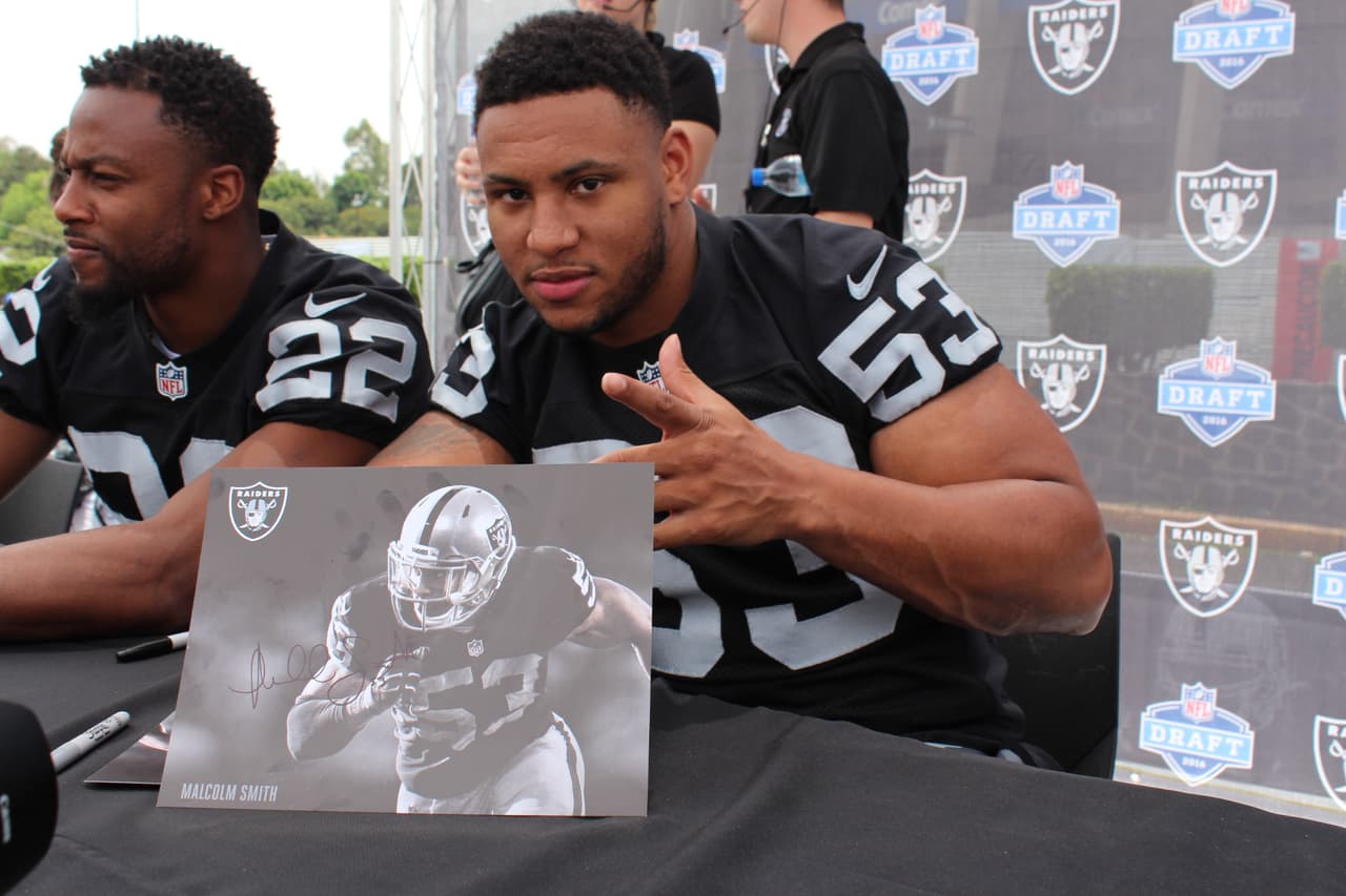 Te invitamos a disfrutar de las mejores imágenes de la visita de los Raiders al 'Coloso de Santa Ursula' promocionando el juego del próximo 21 de noviembre ante los Houston Texans.