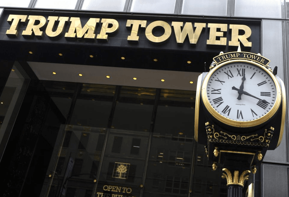 Lanzan campaña para nombrar a la zona frente a la Torre Trump en NYC con el nombre de Obama
