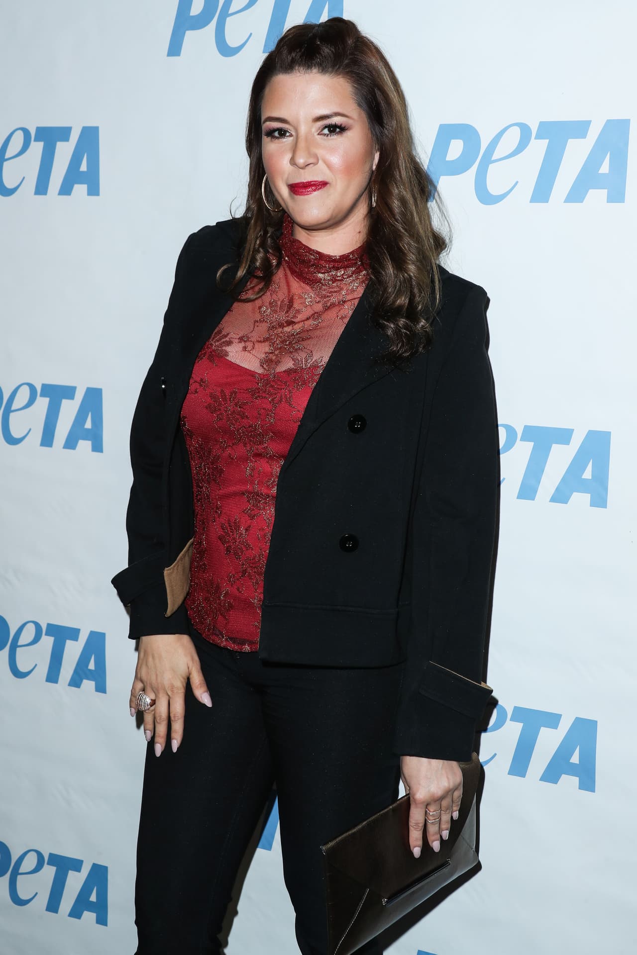 La ex Miss Universo desde hace años ha trabajado con PETA por los derechos de los animalitos.