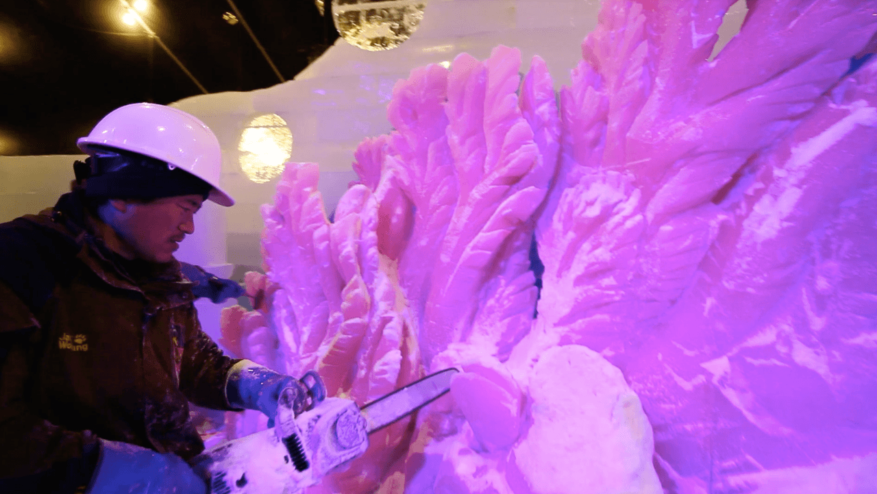 Enorme corales hacen parte del paisaje submarino creado para la exhibición 'Navidad Caribeña'.