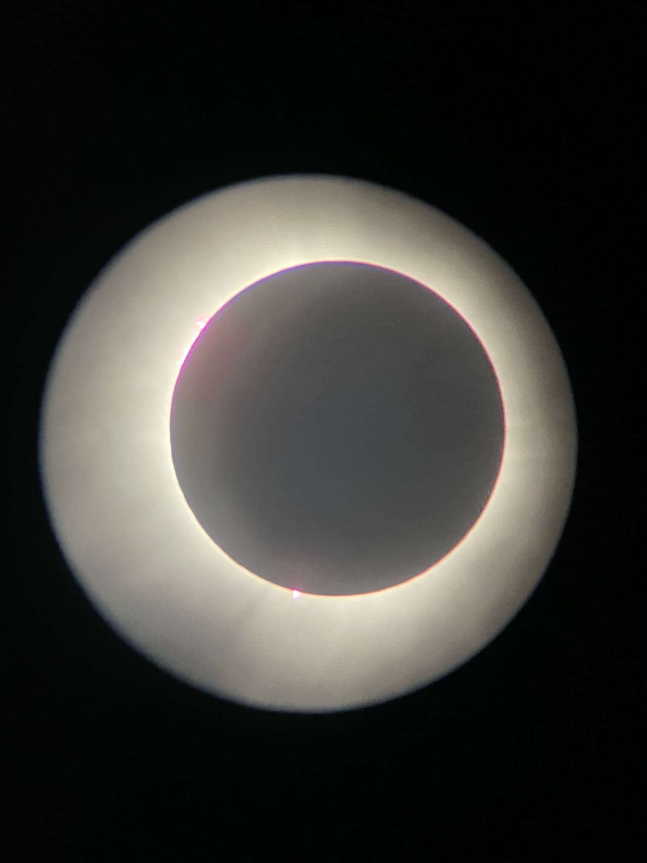 La Policía de Lakeway publicó una serie de imágenes tomadas con un telescopio en el cuartel de la corporación.