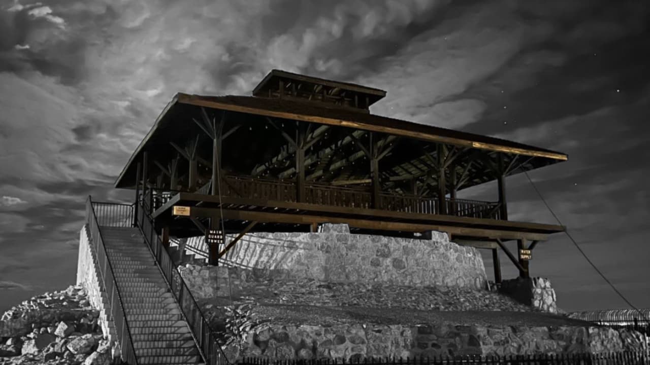 La 
<b>Prisión Territorial de Yuma</b> operó durante 33 años, de 1876 a 1909 y era conocida como “El infierno de Occidente”, por las duras condiciones que enfrentaban los internos del lugar en medio del desierto.