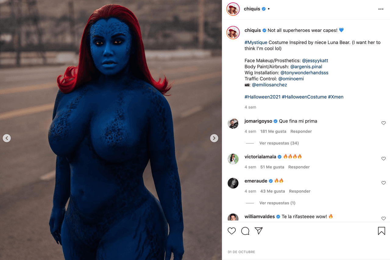 Y como ya había demostrado antes que no sufre de problemas con su cuerpo, lo hizo de nuevo, esta vez al mejor estilo de Mystique, de los X-Men