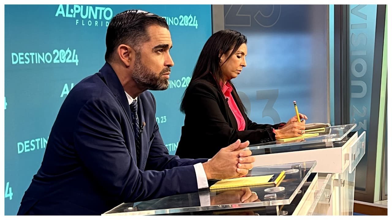 Los candidatos en un momento de descanso en medio del debate que se trasmitió en Al Punto Florida este domingo al mediodía.