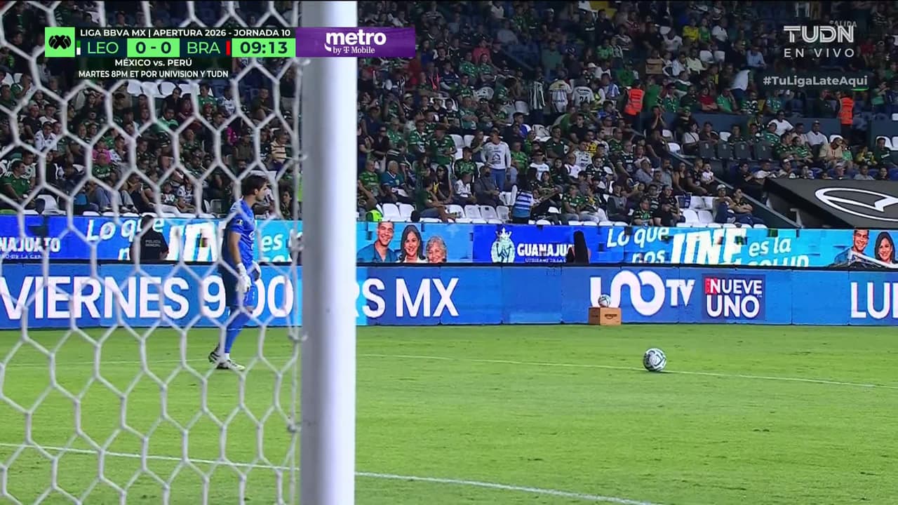 ¡TIRO ATAJADO! disparo por Ismael Díaz.