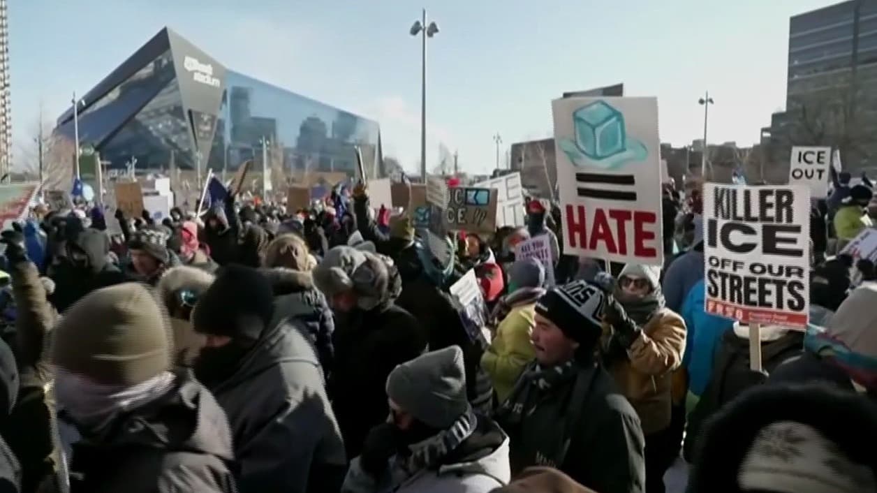 Protestan en Minneapolis contra operativos de ICE