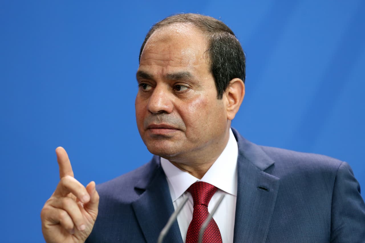 Abdel El-Sisi. Necesito de un golpe de Estado para convertirse en el presidente de Egipto sus hijos son Mahmoud, Hassan, Mustafa y Aya el-Sisi.