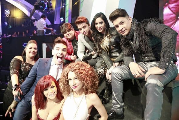 Y así, el nuevo equipo de Dulce María, con tres chicas más.