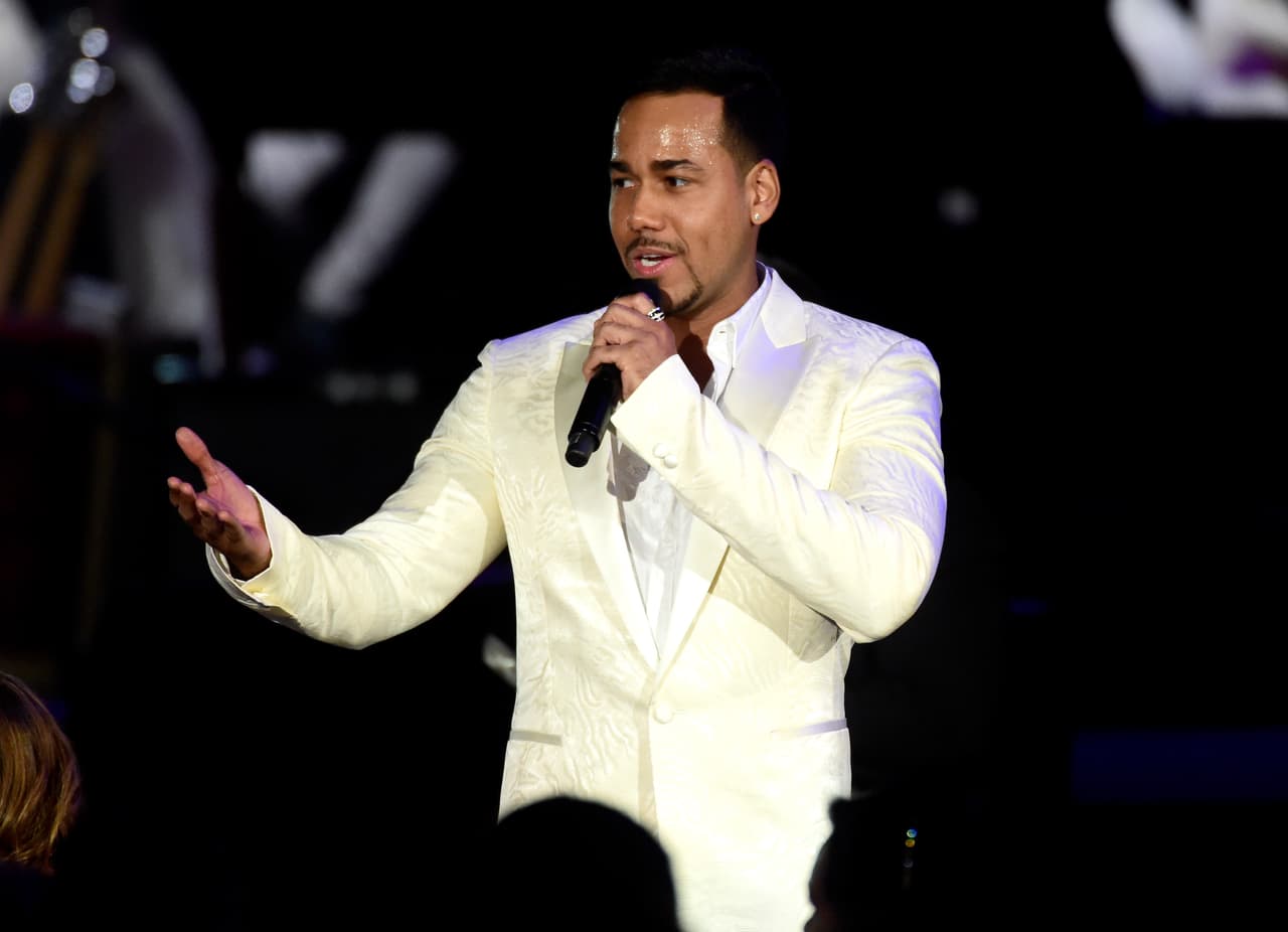 Este último récord lo comparte con Aventura, grupo musical dominicano que fundó junto a Henry, Max y Lenny.