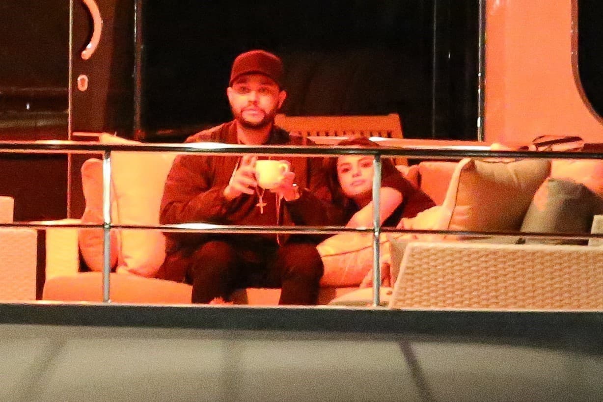 Selena Gomez y The Weeknd tuvieron una noche romántica en un yate para celebrar el Día de San Valentín.