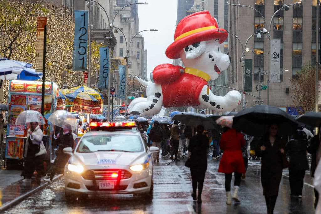Marshal, de Paw Patrol, fue otro de los personajes que se agregaron en el desfile de este 2024.