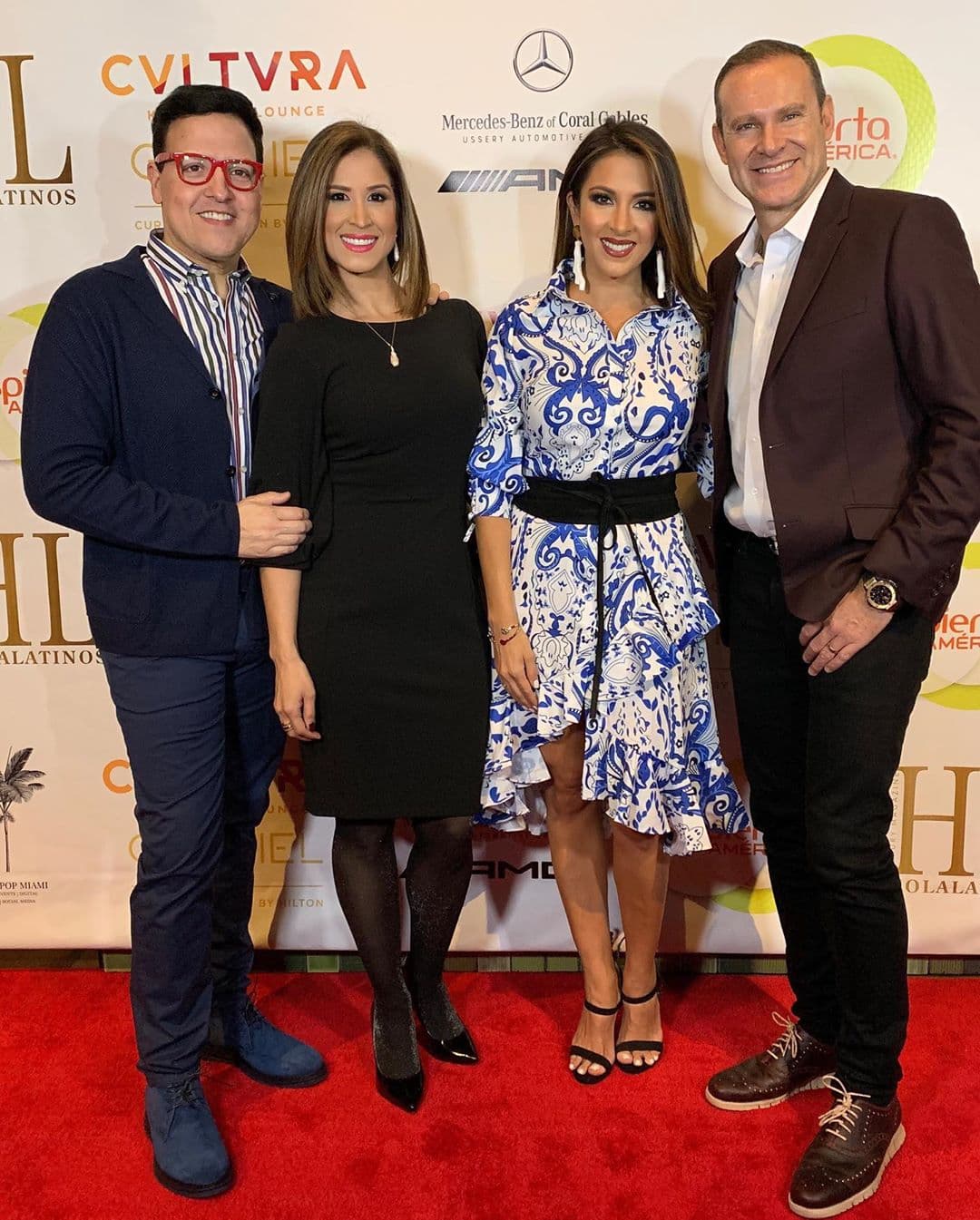 Raúl González, Elyangelica González, Maity Interiano y Alan Tacher cruzaron por la alfombra roja de la presentación de la portada.
