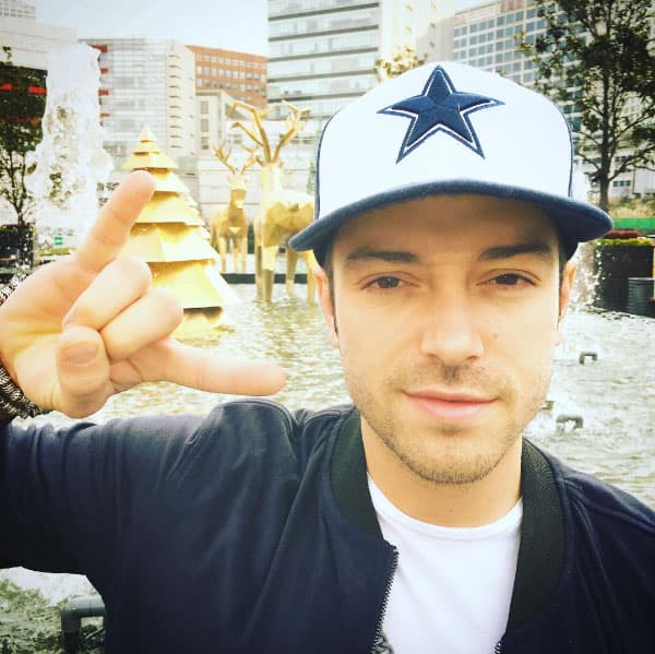 Luego de varios años sin grabar disco, en 2017 el cantante y actor presentó 'El Pee Wee', su cuarto material como solista y en el que marca su debut como compositor.