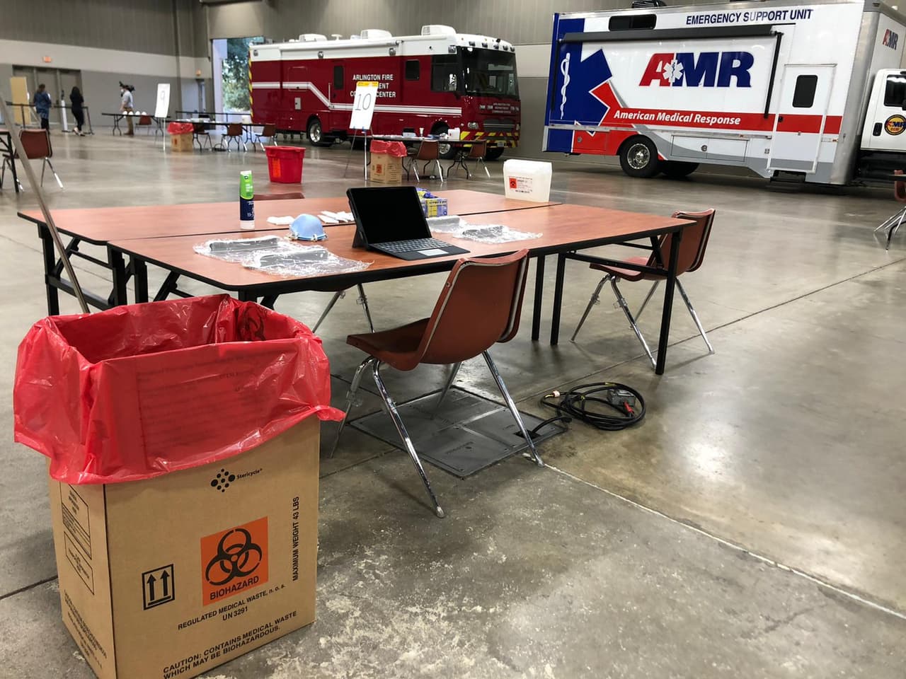 El Departamento de Salud del Condado Tarrant recibirá otras tres mil vacunas y se encargará de vacunar el otro sector de la carretera 820 incluyendo la ciudad de Fort Worth. 
<br>