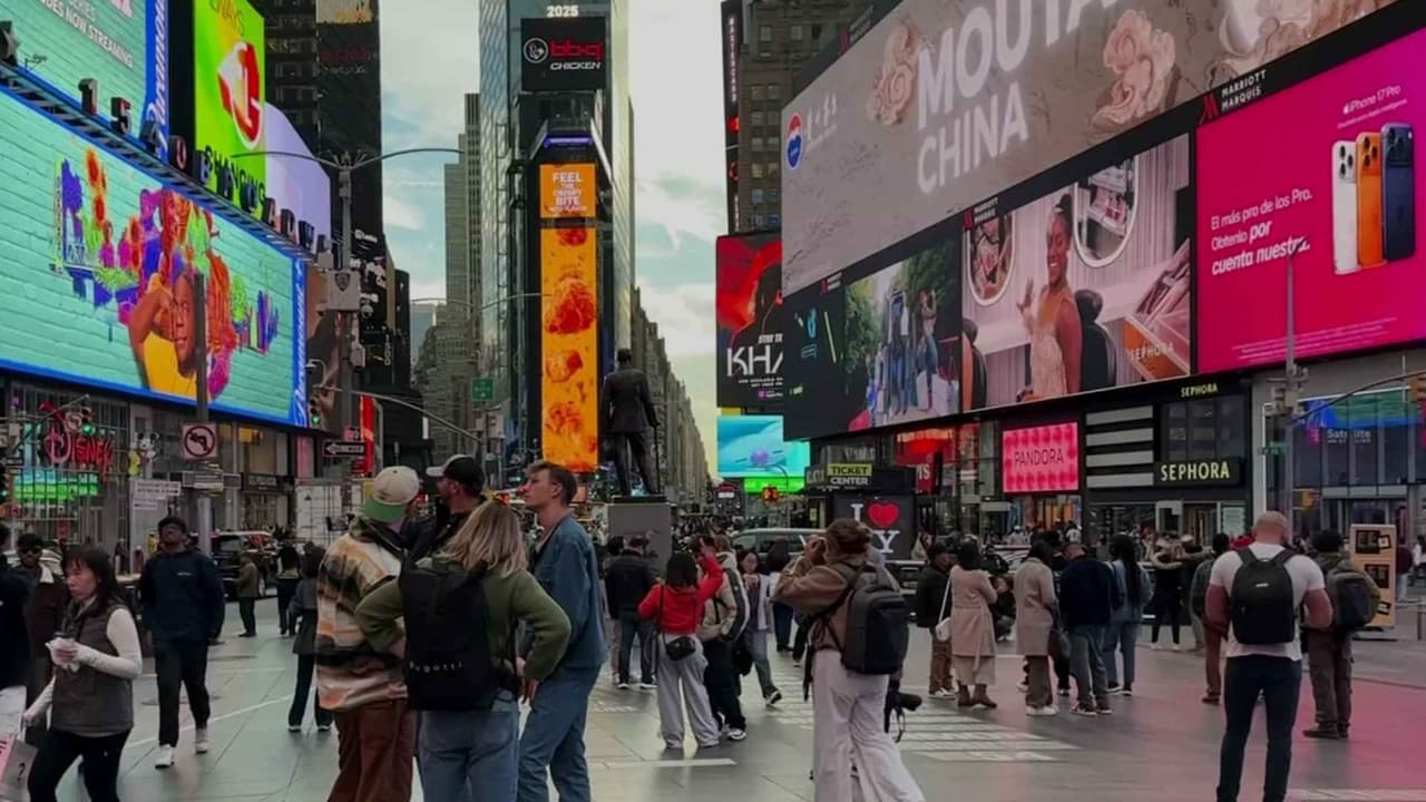 Trump hace permanente la fianza de hasta $20,000 para algunas visas de turista