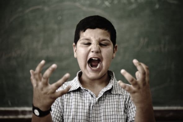 "Al suspender a los estudiantes...estamos alejando a los estudiantes de la escuela y acercándolos al sistema de justicia criminal", dijo la directora de política nacional de la Casa Blanca, Cecilia Muñoz.