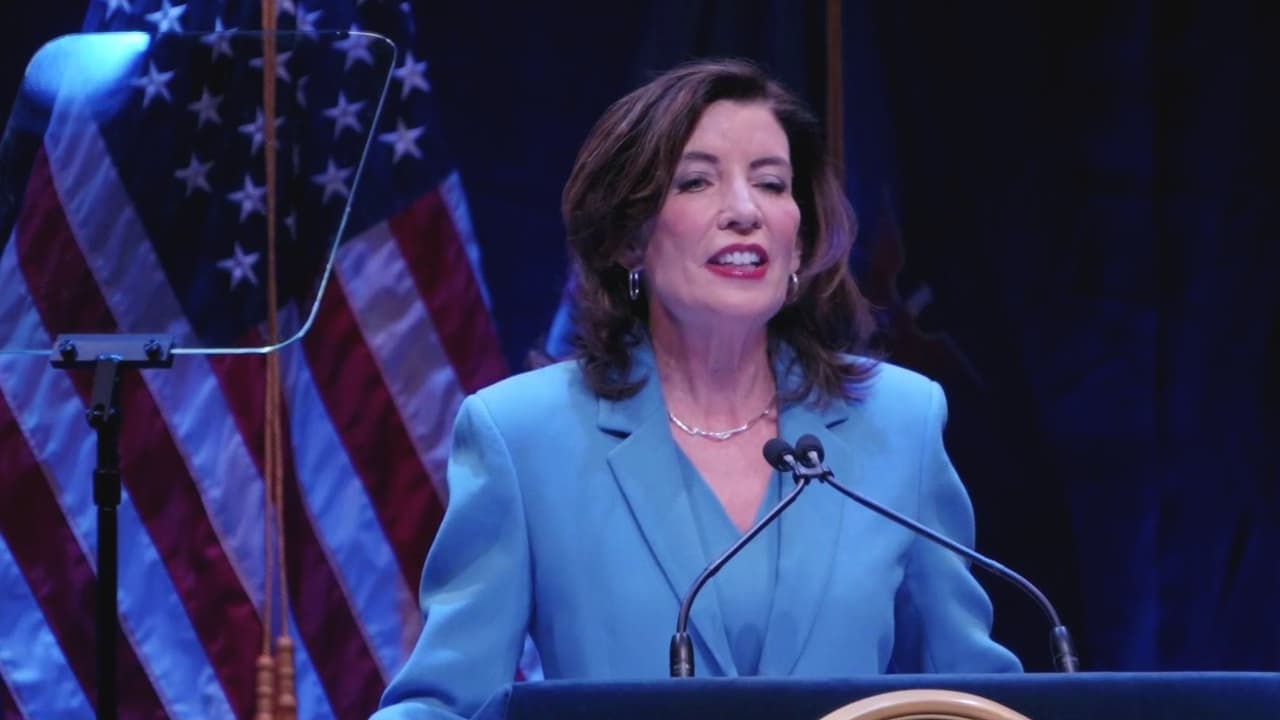 “No permitiremos agentes enmascarados”: Hochul contra redadas de ICE en discurso sobre el Estado de Estado