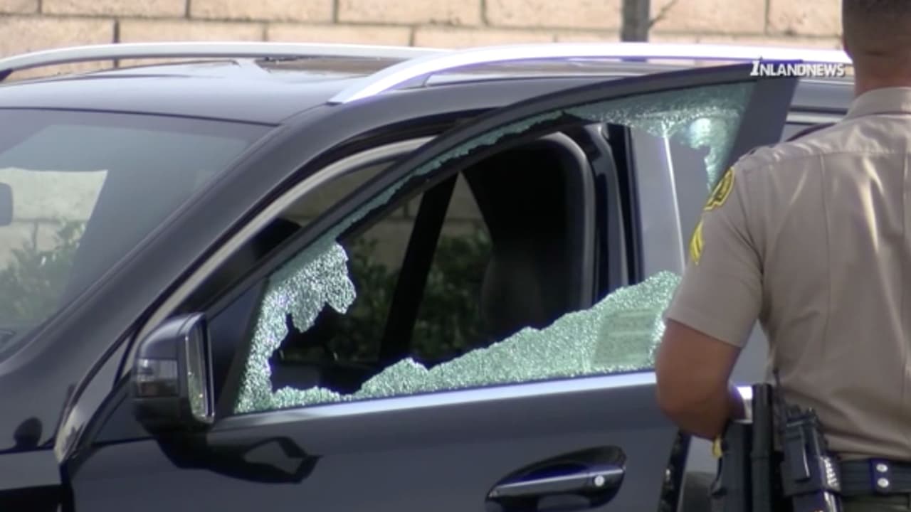 Buscan quién disparó contra una embarazada en autopista de San Bernardino en posible caso de furia al volante