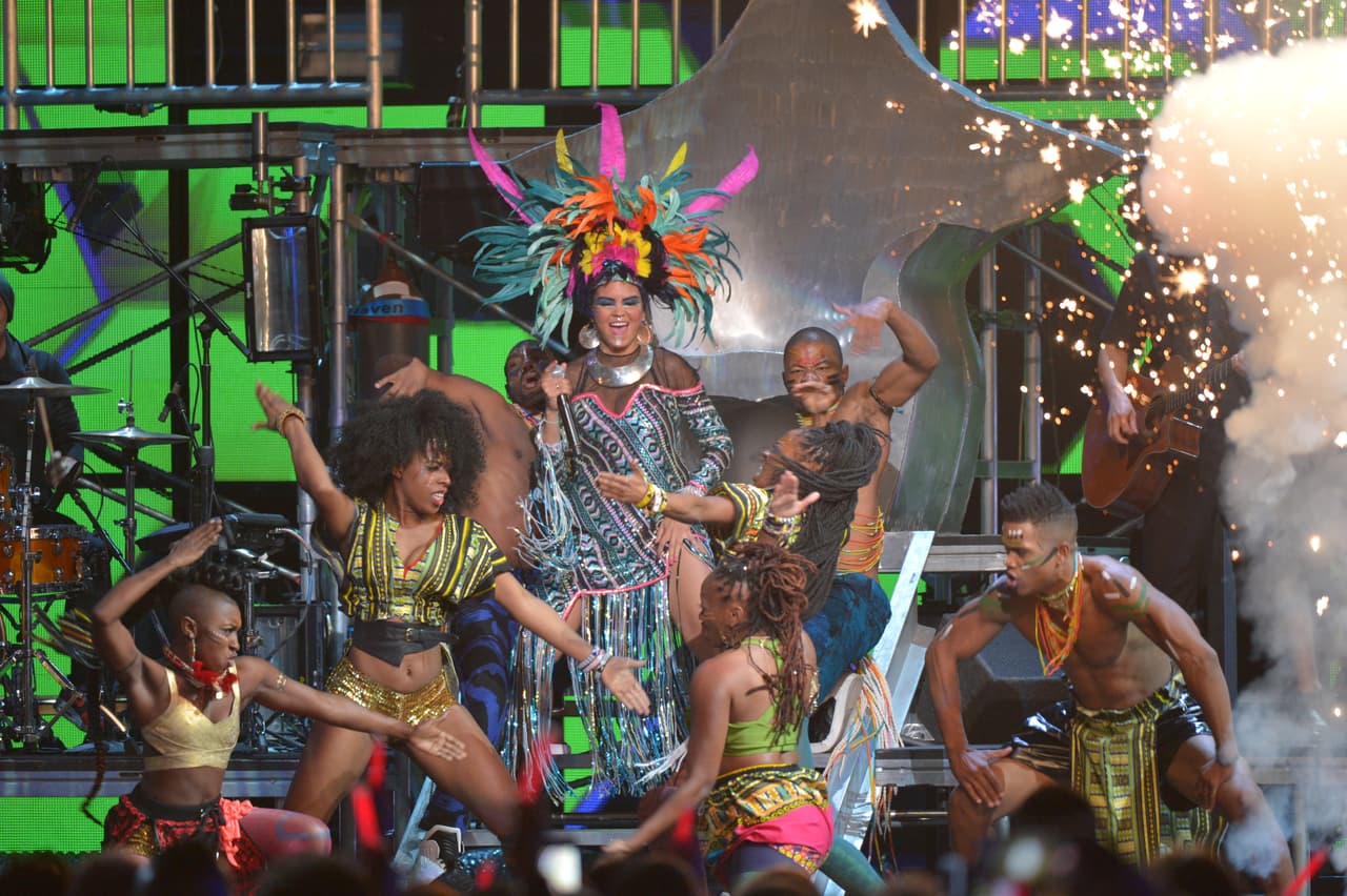 El tema con el que pusieron en alto su talento fue 'Fiesta'.