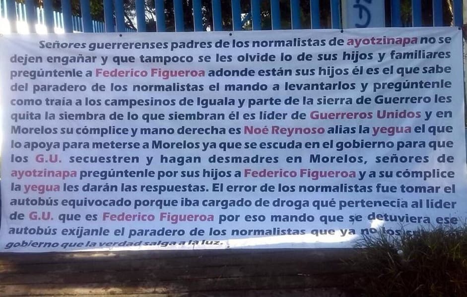 De hecho en una ocasión, el hermano de Joan Sebastian fue señalado en una narco manta, en donde además, lo responsabilizan de la desaparición de los 43 normalistas en Iguala.