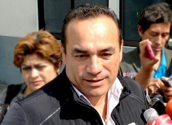 Y sí, Federico Figueroa ha estado en el ojo del huracán no sólo por el asunto de la herencia de su hermano, también se le ha relacionado con el crimen organizado.