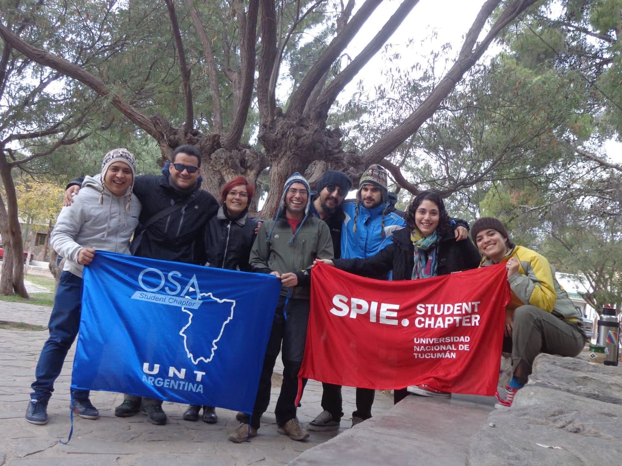 Ulises (el segundo de izquierda a derecha) con sus compañeros de la Universidad Nacional de Tucumán.
