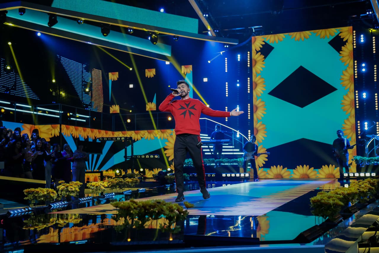 El cantante colombiano despidió a la audiencia. Nos vemos en la séptima gala NBL.