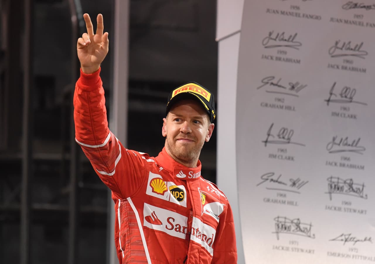 Vettel (Ferrari), tercero en este circuito, agradeció a la afición por su apoyo durante el año y pidió más carreras en latinoamérica. Acabó el campeonato en el segundo lugar.