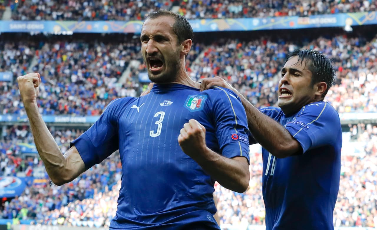 Chiellini se graduó en abril de 2017 de un master en administración y lo hizo con honores (cum laude).