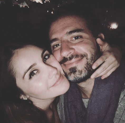 Fue en noviembre del 2019 que unió su vida a la de Paco Álvarez, su entonces novio de 3 años. La cigüeña no tardó mucho en visitar a la pareja; en diciembre del 2020 se convirtieron en padres.