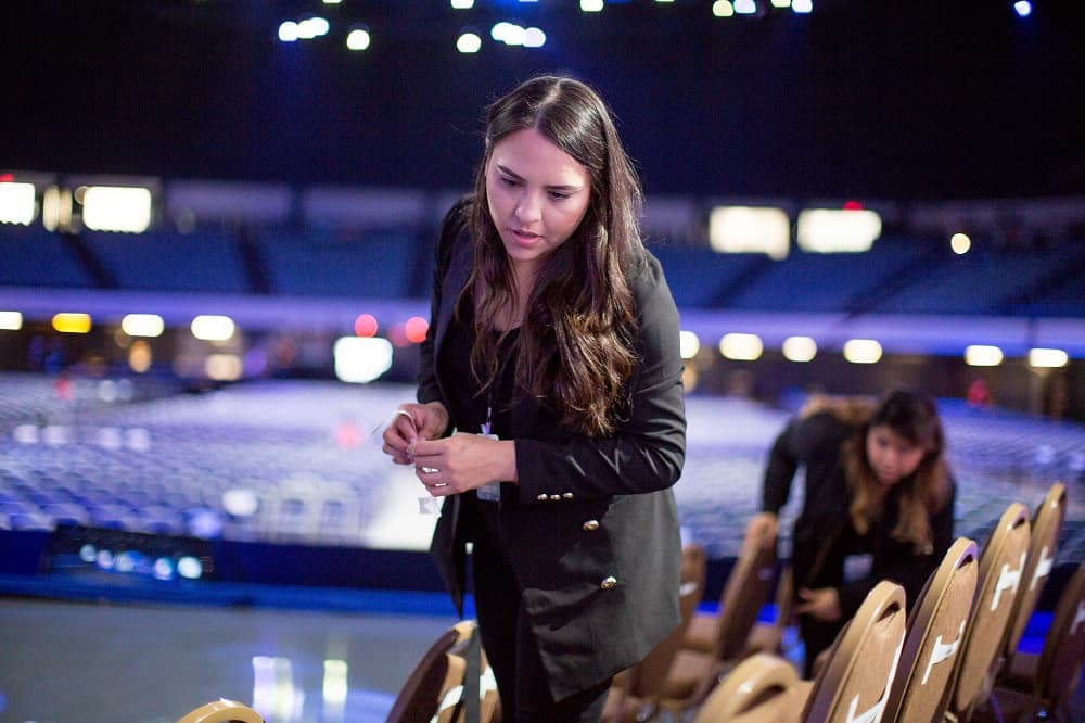 “La participación por Univision como copresentador del Foro Presidencial Demócrata de noviembre permitirá que los candidatos presenten su plan de gobierno en la principal fuente de noticias e información para la comunidad hispana, y nos permitirá seguir cumpliendo con ese compromiso”, añadió.