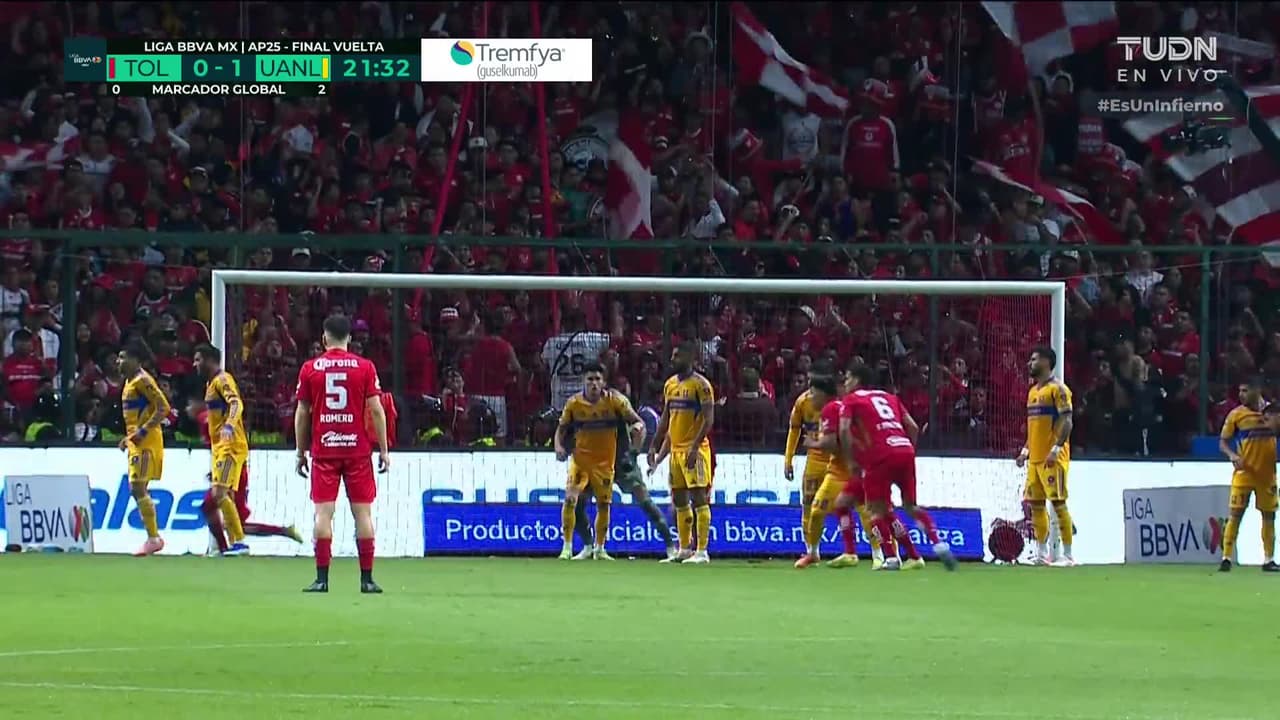 ¡TIRO ATAJADO! disparo por Franco Romero.