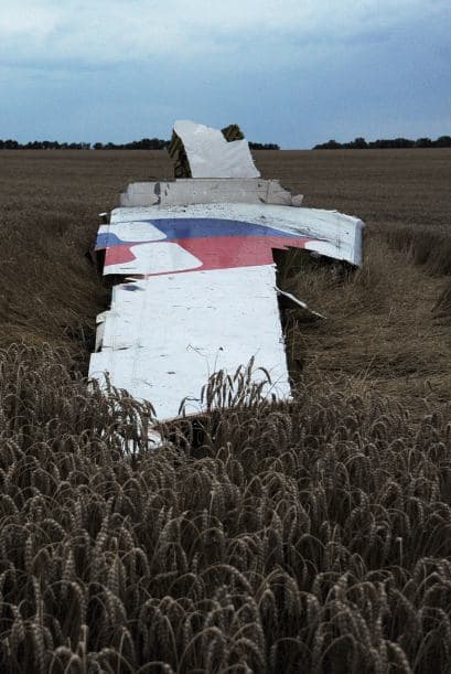 Una aeronave de Malaysia Airlines se estrelló con 298 personas abordo.