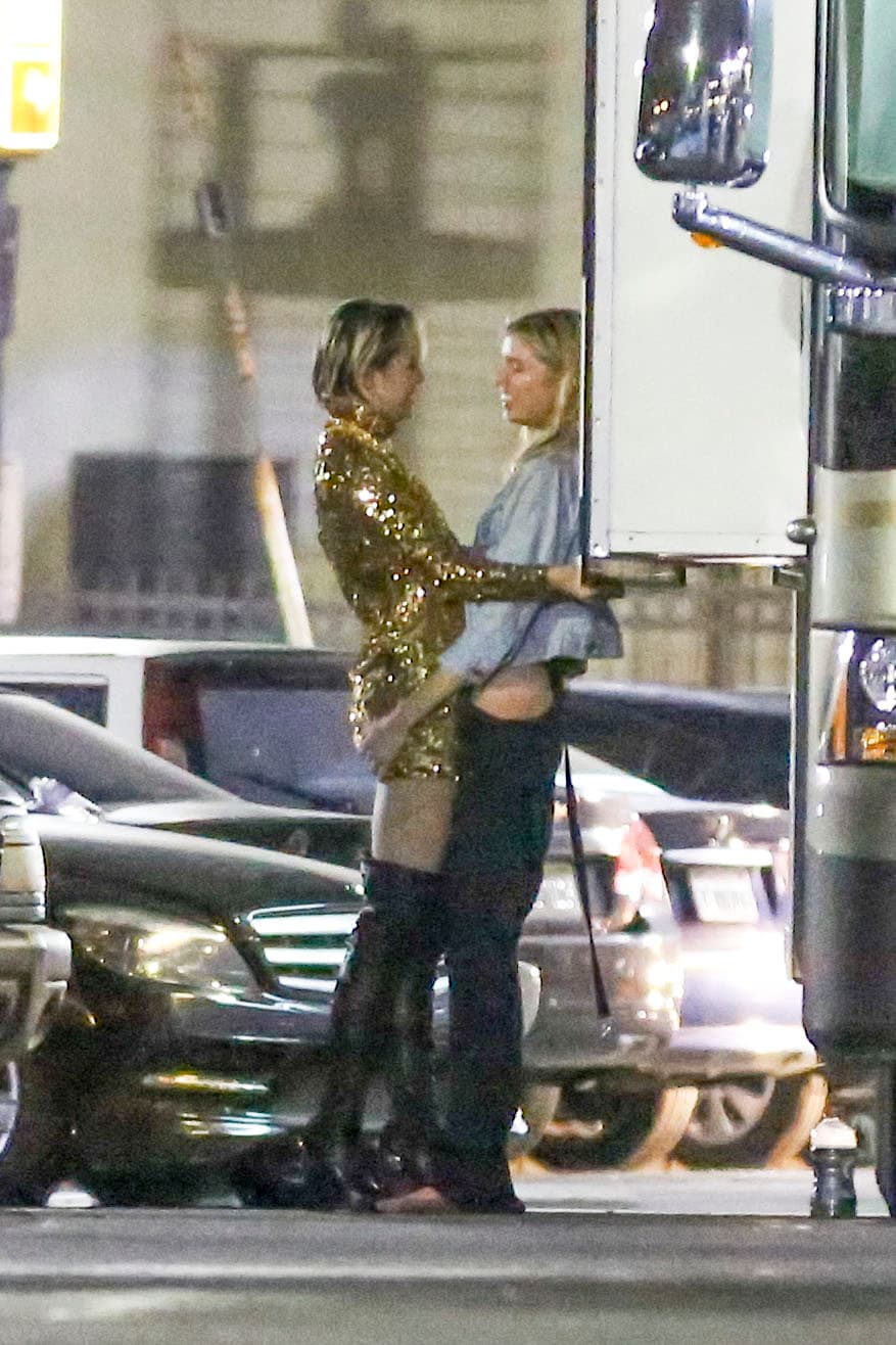 Parece que la estaban pasando genial, todo esto ocurrió luego de que Miley filmara su nuevo videoclip en Hollywood.