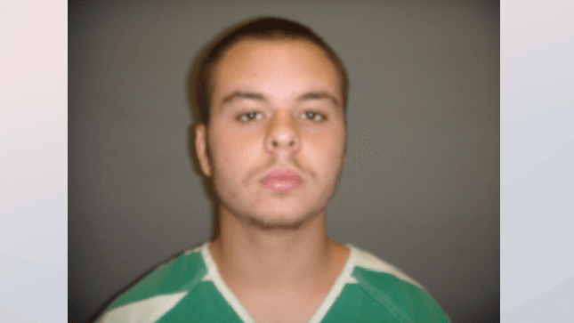 Joven acusado de varios cargos entre ellos el robo de un rifle en Burlington