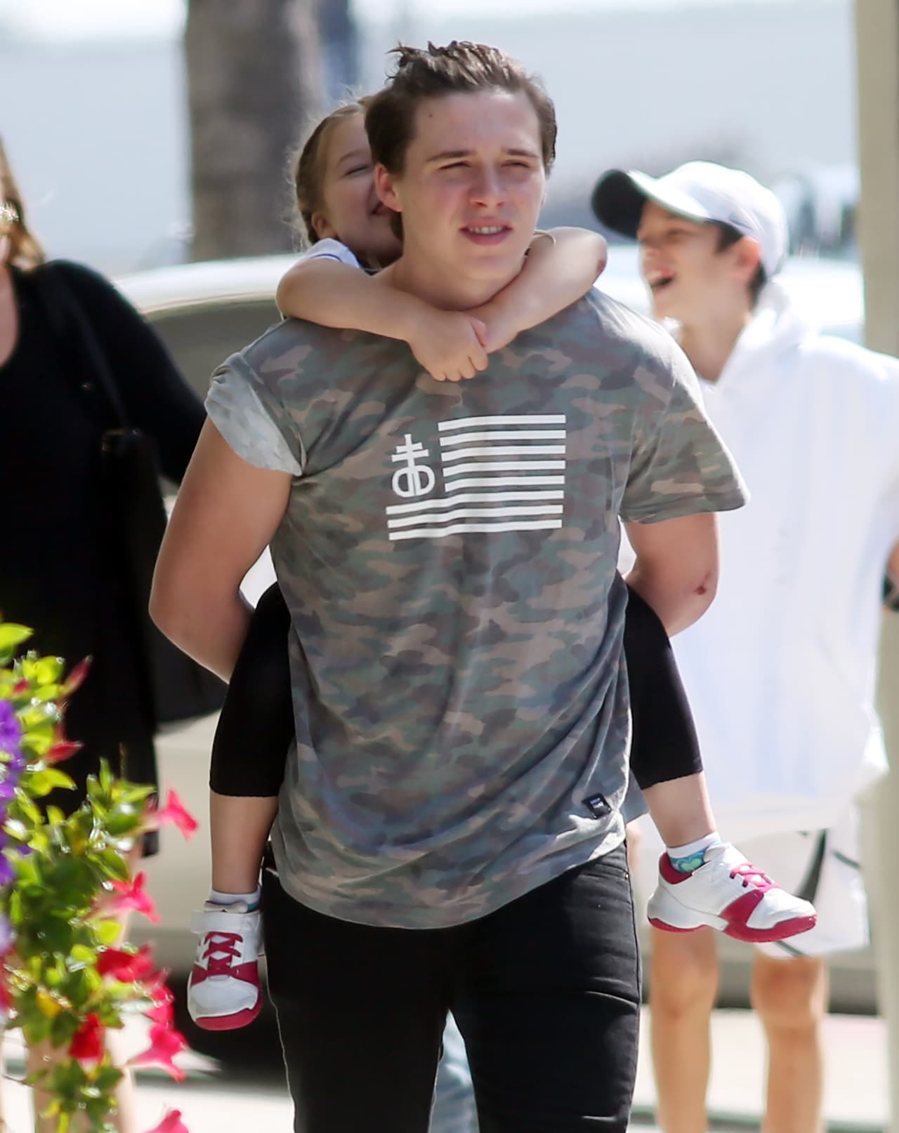 ¡Qué lindos hermanos!