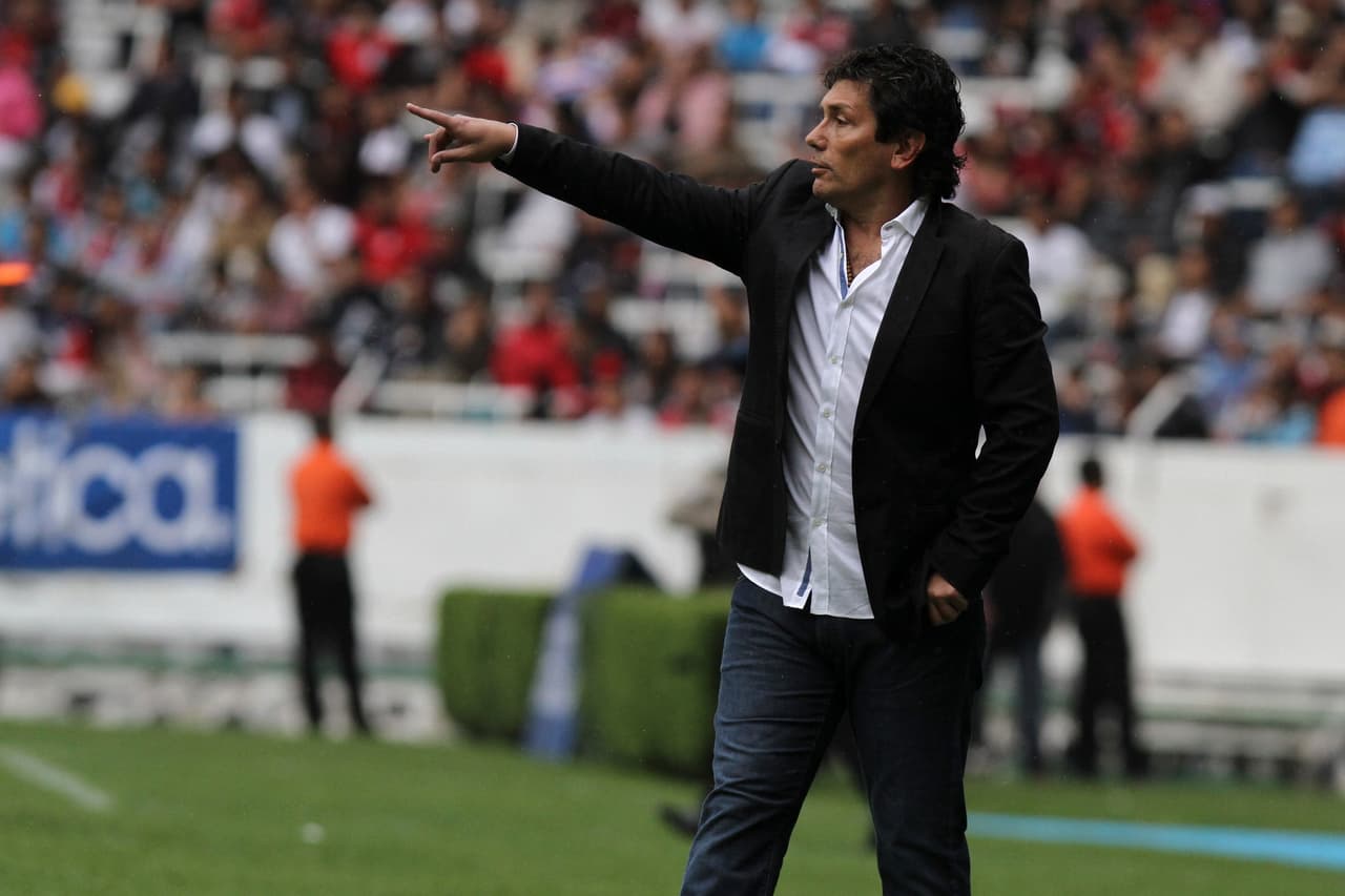 Carlos Poblete, ex futbolista chileno apodado 'el Búfalo' que también fue director técnico durante 10 años.