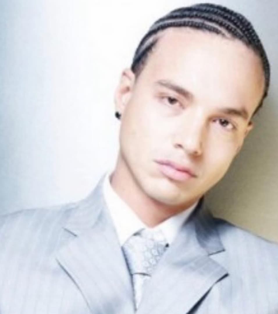 Más tarde cambió su figura y su cabello lo arregló diferente, esto ya formaba parte de su estilo.