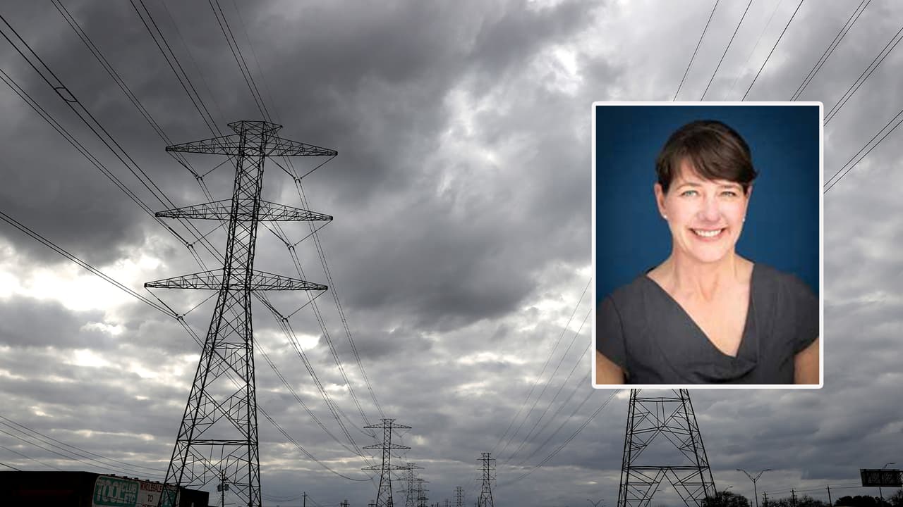 Comisionada de Servicios Públicos de Texas renuncia tras cuestionamientos por la tormenta invernal