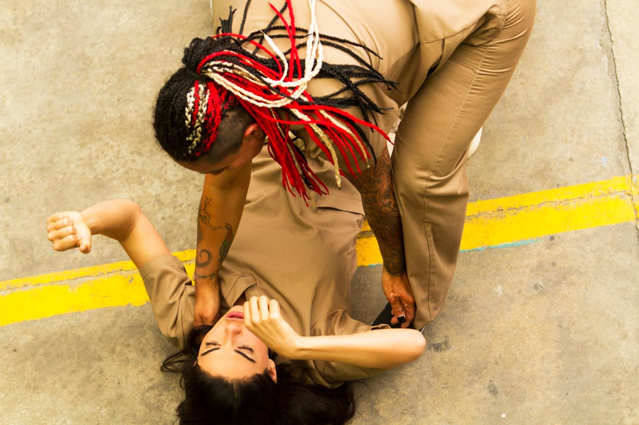 Las guardias no pudieron defenderla ante el caos reinante.