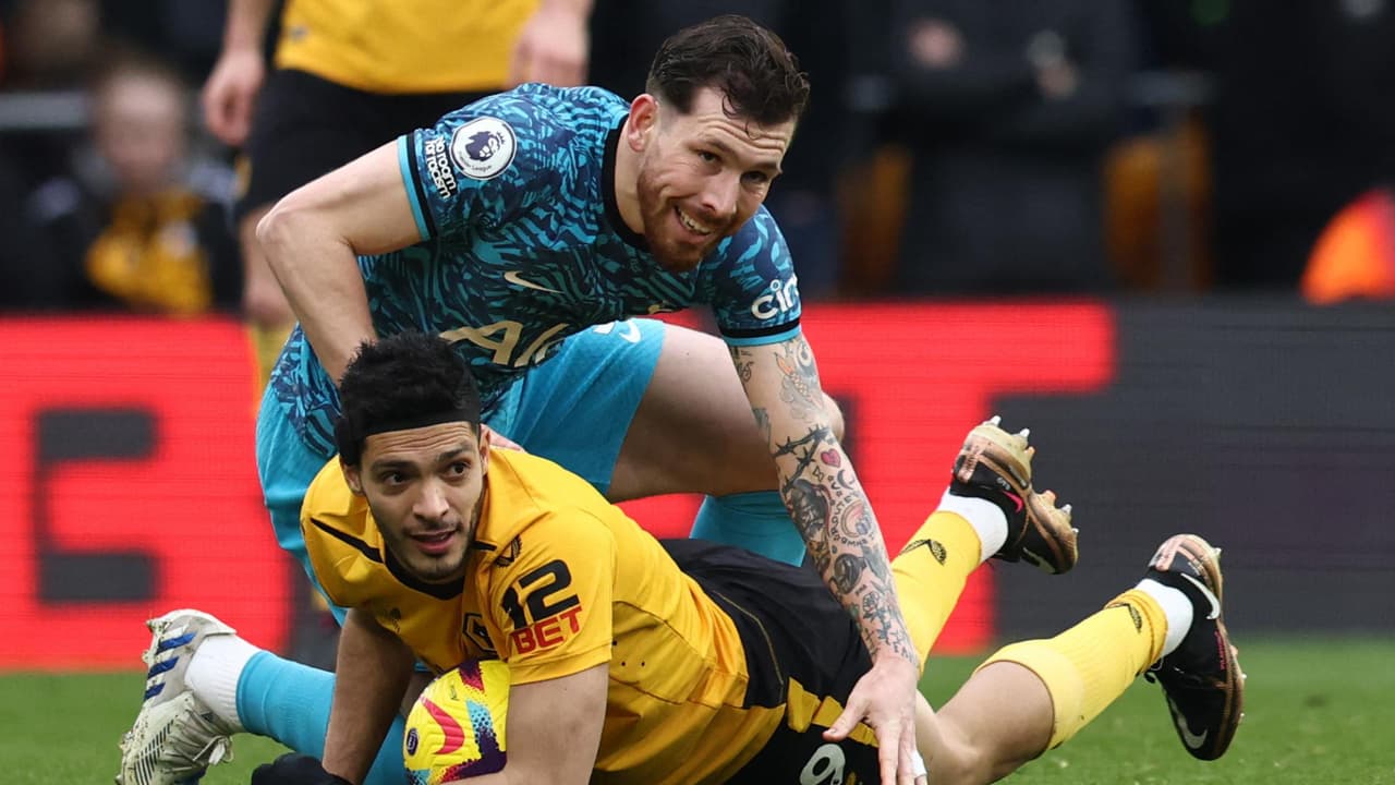 Raúl Jiménez cumple un año sin hacer gol en la Premier League