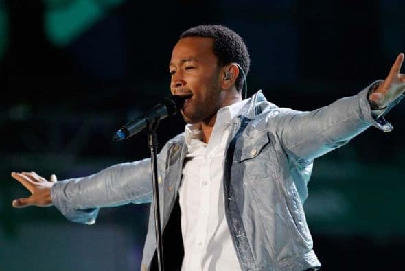 Mejor canción original: “Glory” de “Selma”, Música y Lírica por John Legend y Common.
