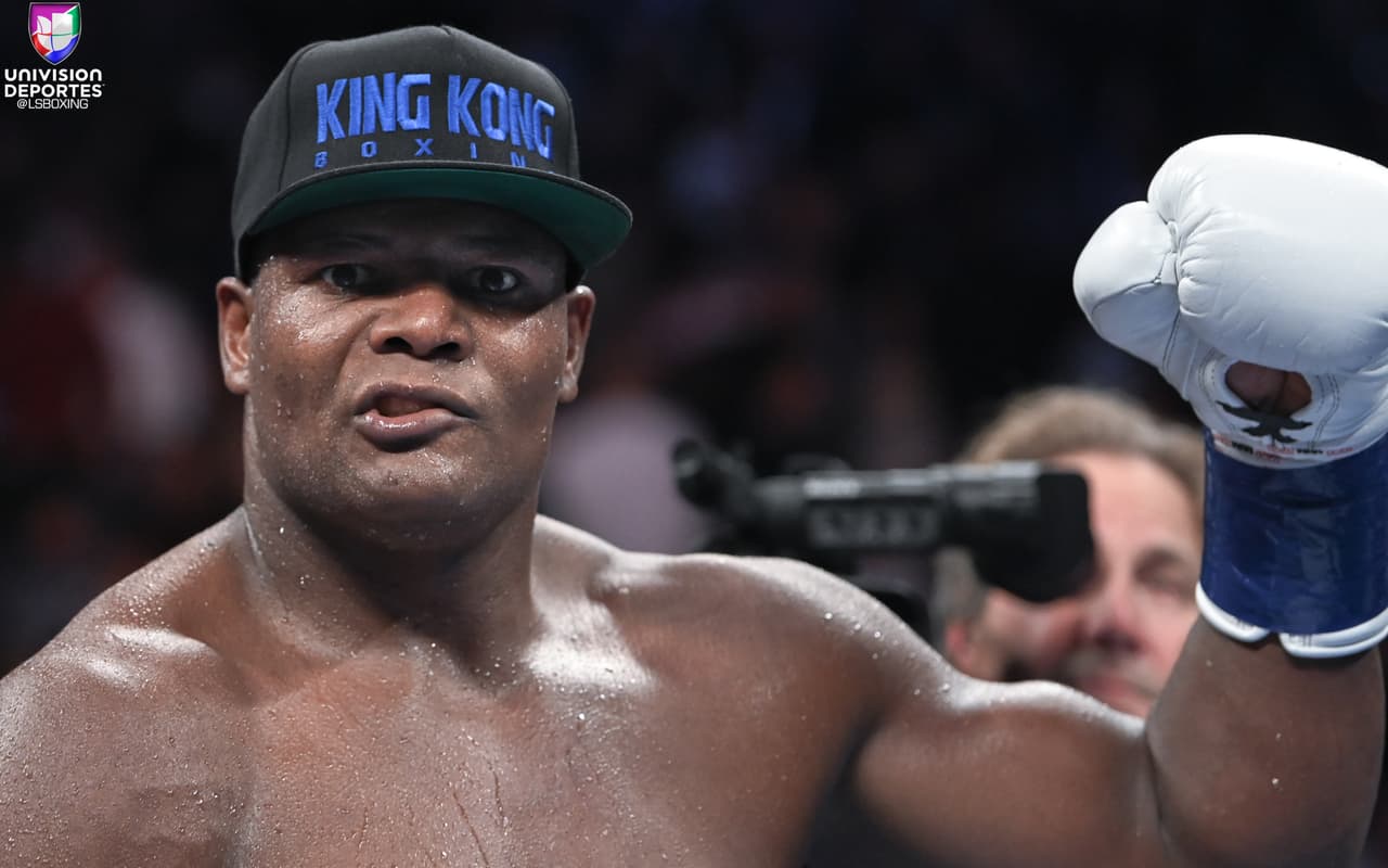 Luis 'King Kong' Ortiz dominó de principio a fin a Travis Kauffman, quien terminó noqueado en el décimo round. El cubano mencionó tras su victoria que quiere la revancha con Wilder.