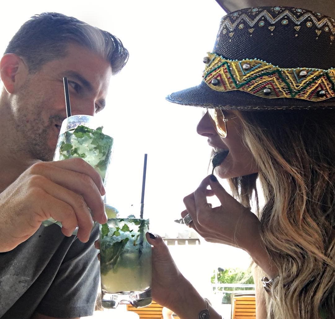 En difinitiva, no hay duda que a la pareja le gusta aprovechar esta plataforma para demostrarse amor y constatar que el romance que inició hace ocho años, florece a través del tiempo.