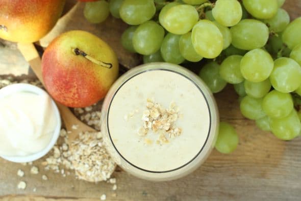 Smoothie de avena y manzana. Esta deliciosa y dulce bebida (que lleva miel y extracto de vainilla) nos la recomendó Su-Nui Escobar, nutricionista y vocera de MilkPEP, el Programa de Educación de los Procesadores de Leche.